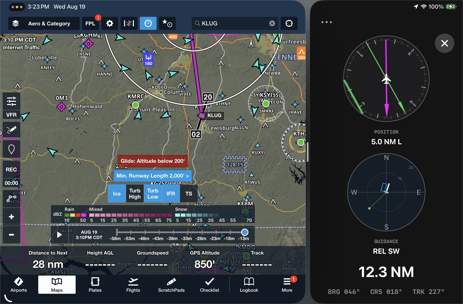 Expanded Flight Cue runway guidance beside an EFB on iPad
